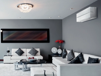 Climatizzatore premium Mitsubishi LN bianco installato in soggiorno moderno per comfort e design – Frigo Control Ticino